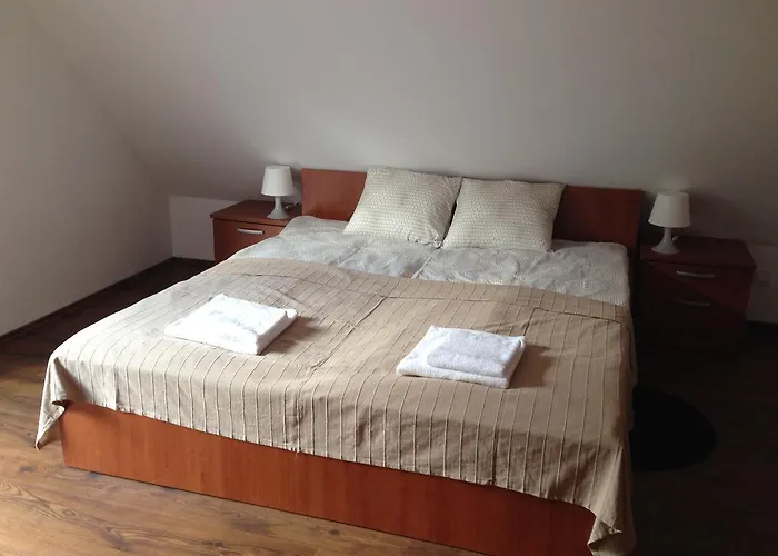 Rot Nočitev z zajtrkom