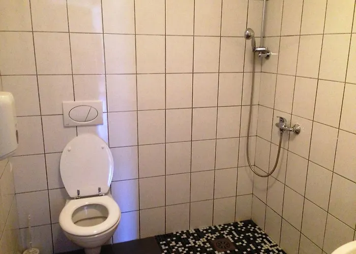 Nočitev z zajtrkom Rot 3*